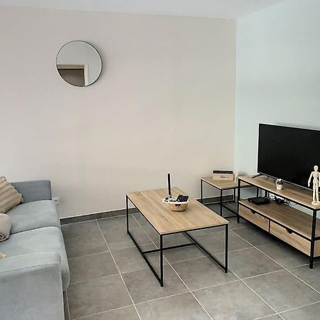 Appartement Le Jeanne à Compiègne Extérieur photo