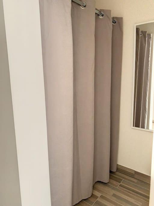 Appartement Le Jeanne à Compiègne Extérieur photo