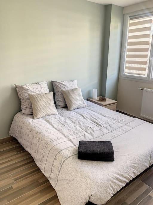 Appartement Le Jeanne à Compiègne Extérieur photo