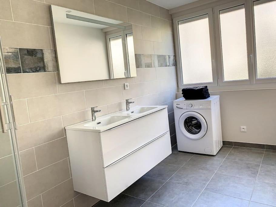 Appartement Le Jeanne à Compiègne Extérieur photo